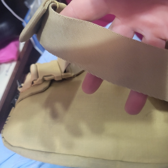 Adidas fanny pack/ side bag - Picture 4 of 5